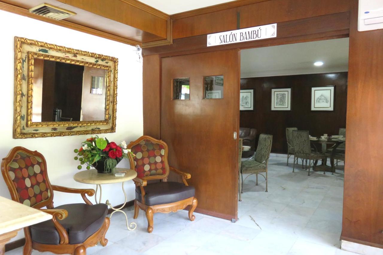 Hotel Huizache Saltillo Eksteriør billede