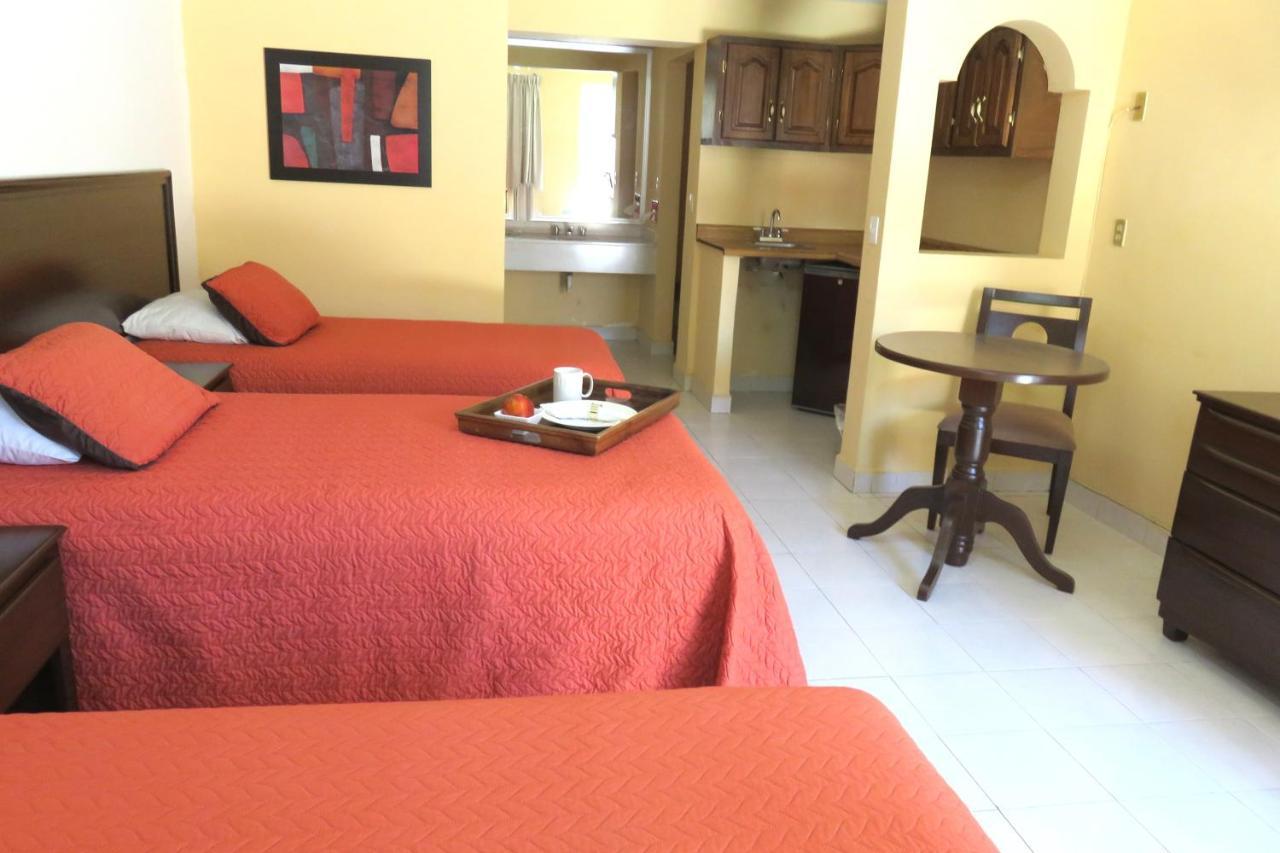 Hotel Huizache Saltillo Eksteriør billede